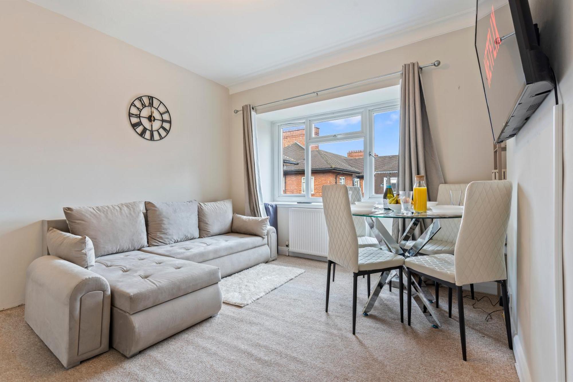 Serviced Wembley Stadium * Londra